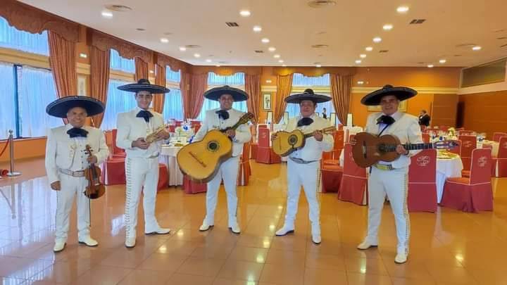 Mariachi Mariachi los parranderos de México en España en Asturias
