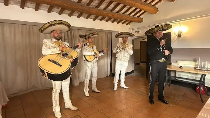 Mariachi ️ ️ Mariachis Barcelona Serenatas en Barcelona